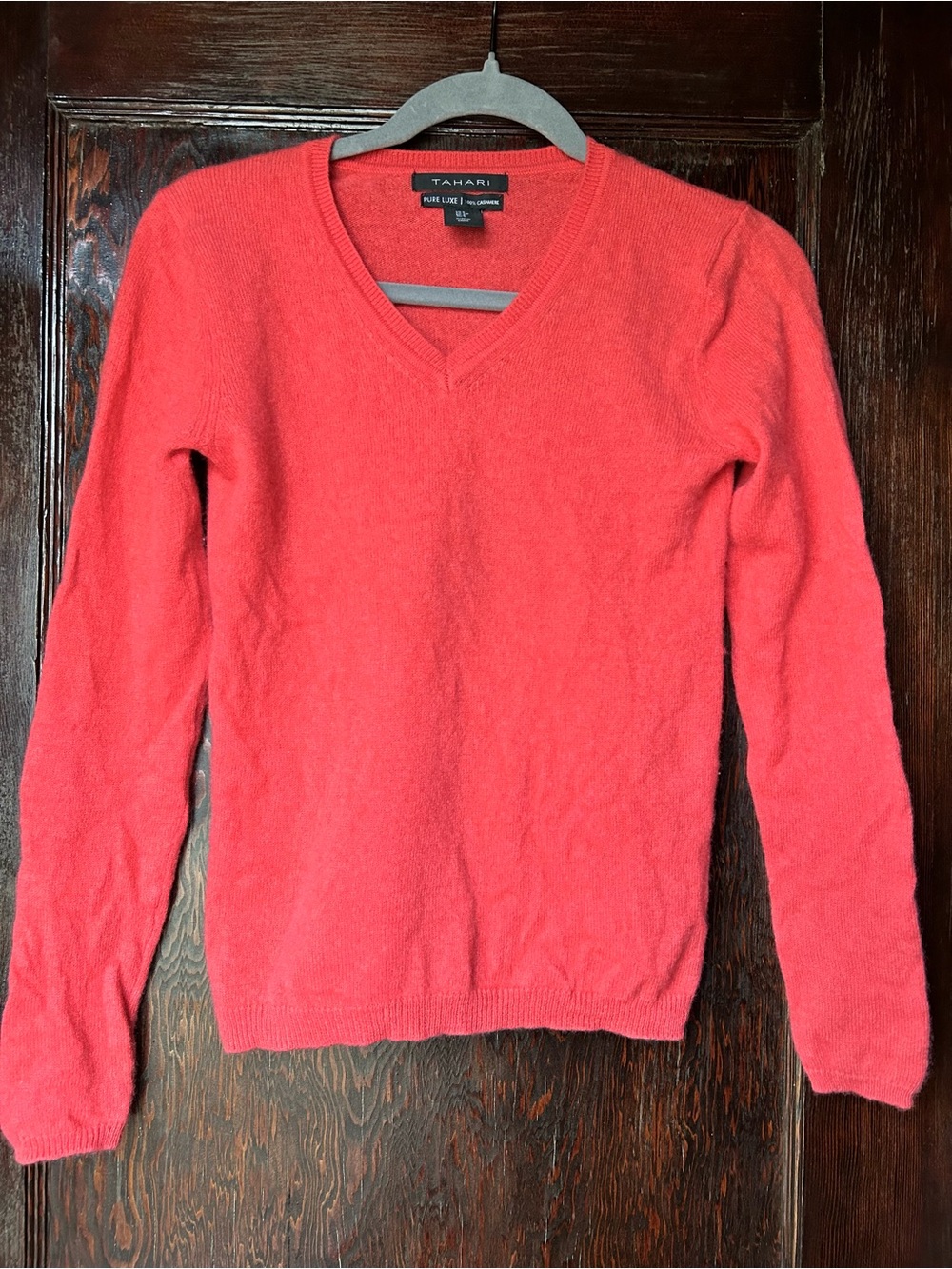 Tahari Pure Luxe 100% Cashmere V-Neck in Coral/Salmon Size Small